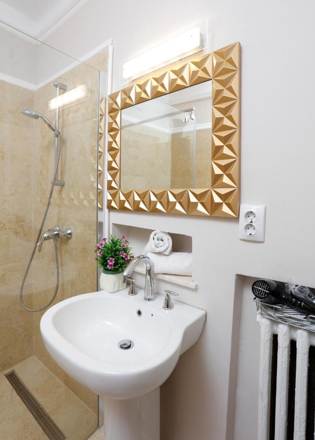 Grand Phillip Cismigiu Park Downtown Bucharest Apartman Kültér fotó