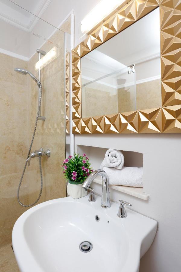Grand Phillip Cismigiu Park Downtown Bucharest Apartman Kültér fotó